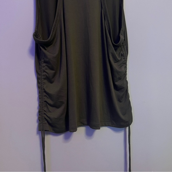 Side Cinch Tank Top - Picture 5 of 5